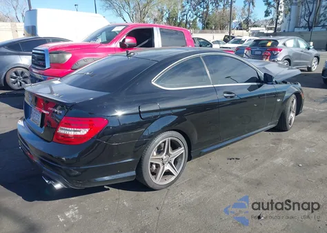 2013 Mercedes-Benz C 63 Amg z USA, uszkodzony, nr VIN WDDGJ7HB5DF899800
